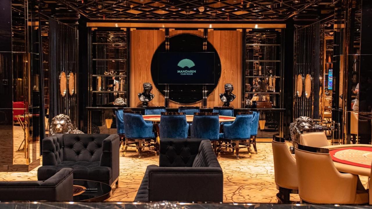 Mandarin Club House Hotel Batoemi Buitenkant foto