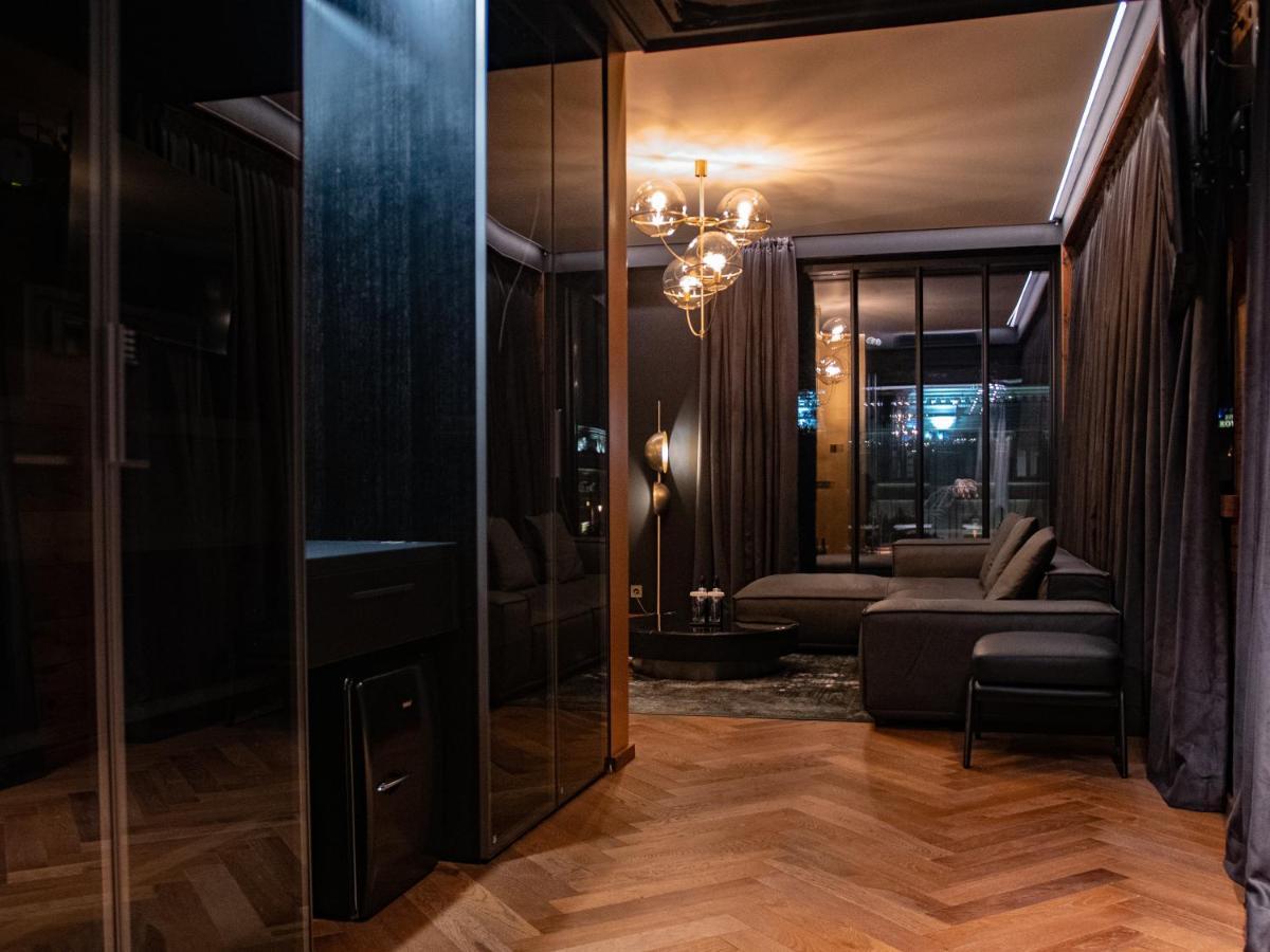 Mandarin Club House Hotel Batoemi Buitenkant foto